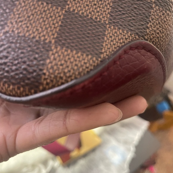 Louis Vuitton Hyde Park Handbag Damier with Leather Crossbody - Picture 12 of 16